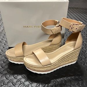 NWT Marc Fisher espadrilles